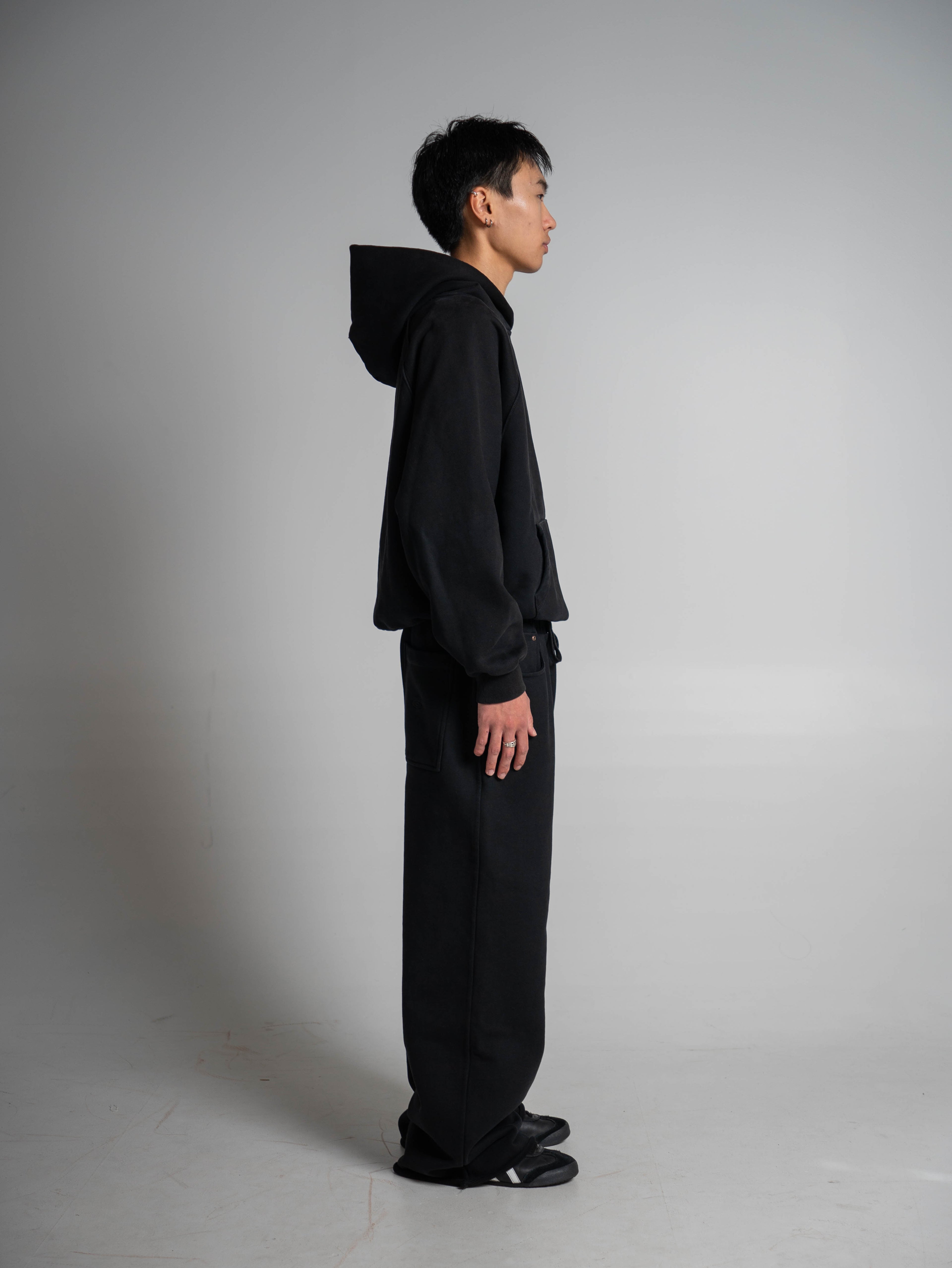 V.1 RAGLAN - SHADOW BLACK