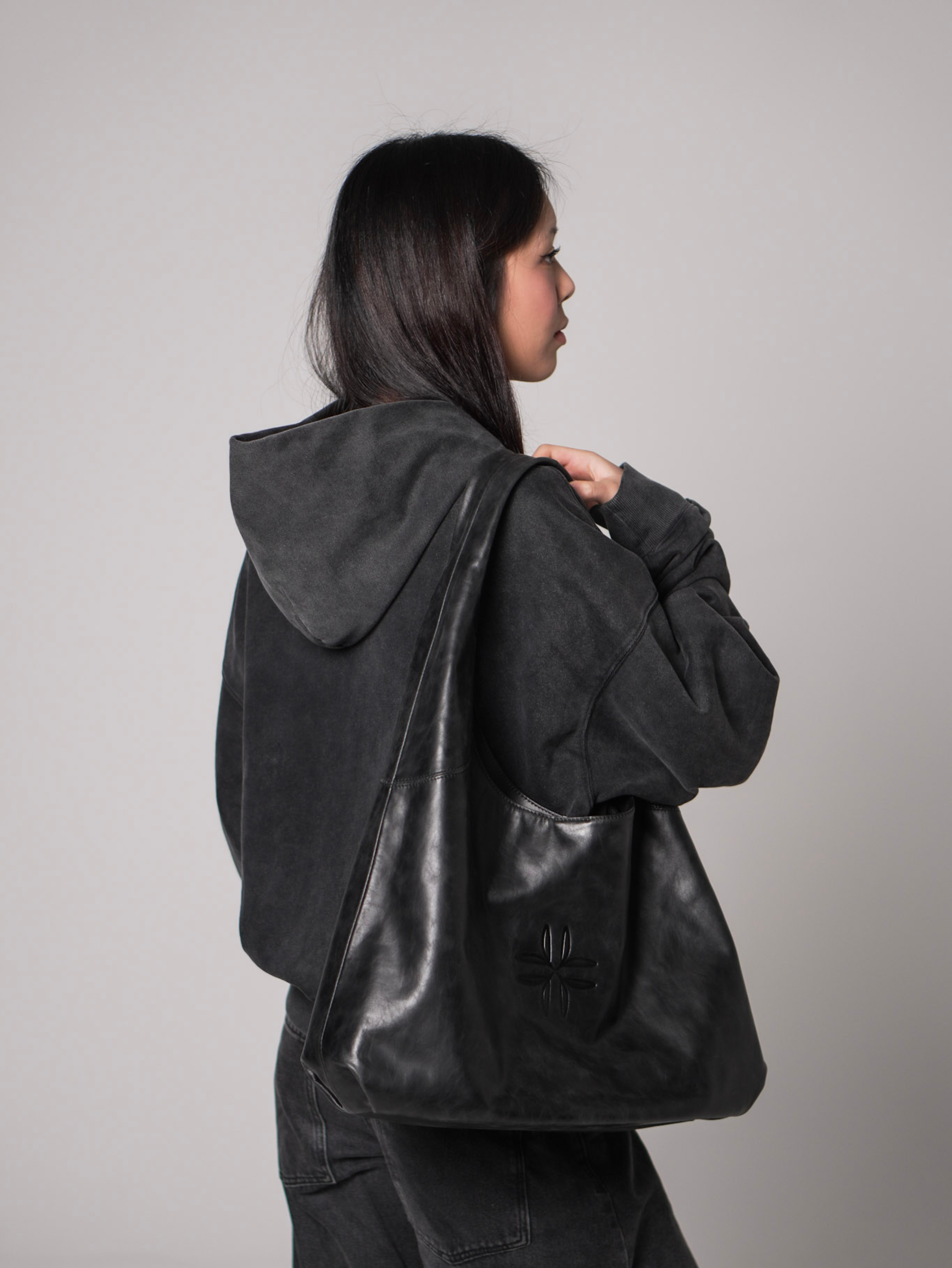 ZIP-UP HOODIE - CHARCOAL